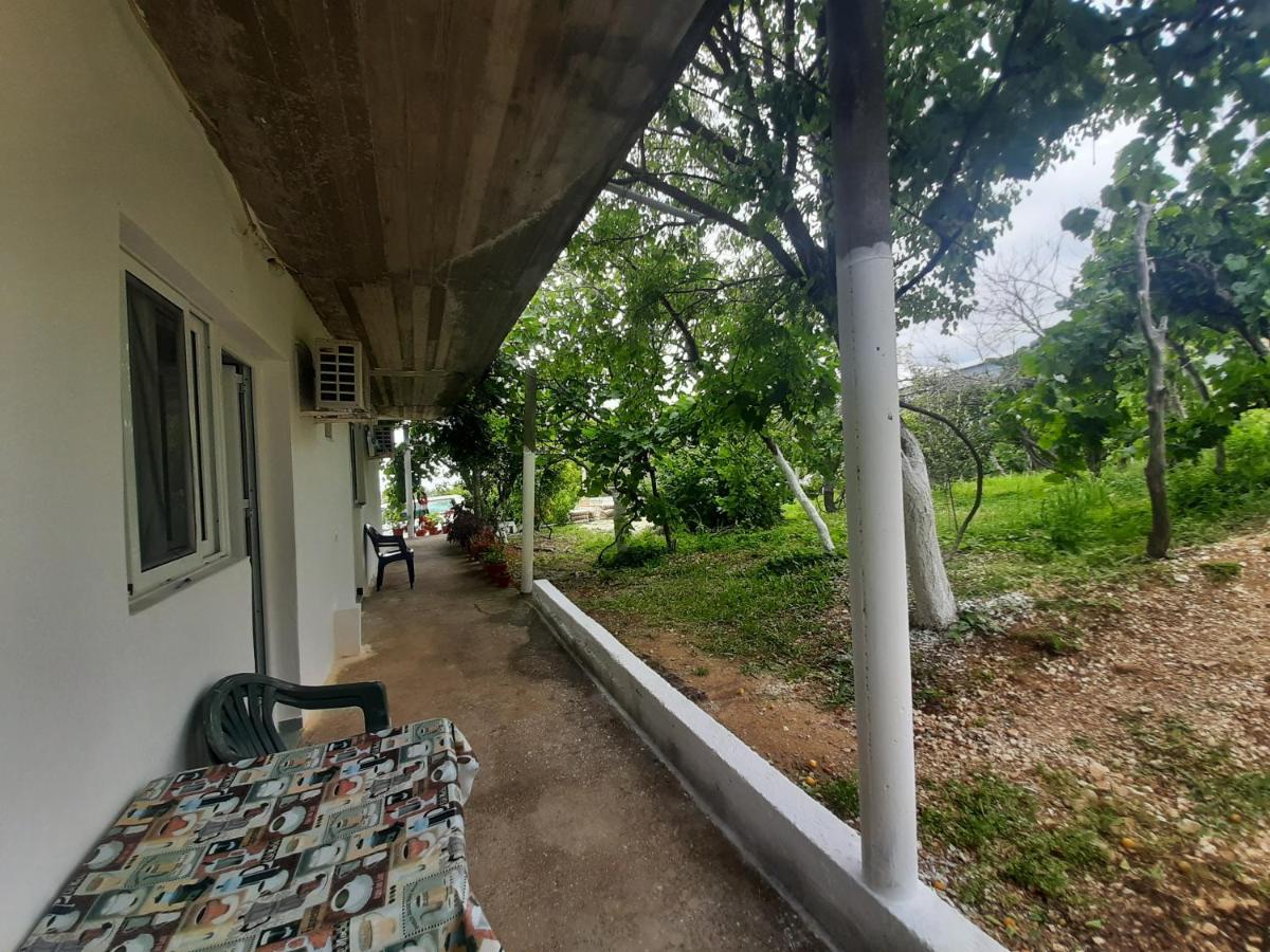 Hillside Apartments 보르쉬 외부 사진