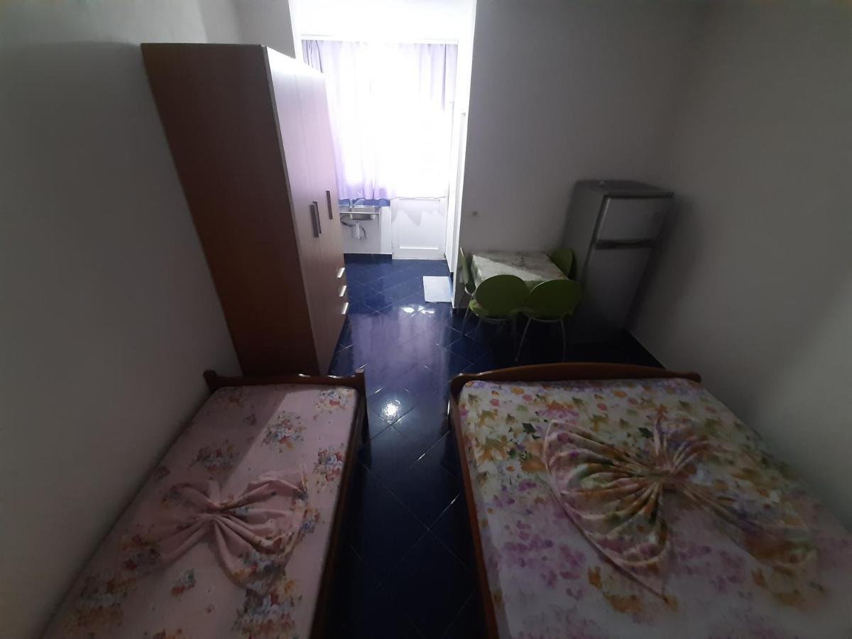 Hillside Apartments 보르쉬 외부 사진