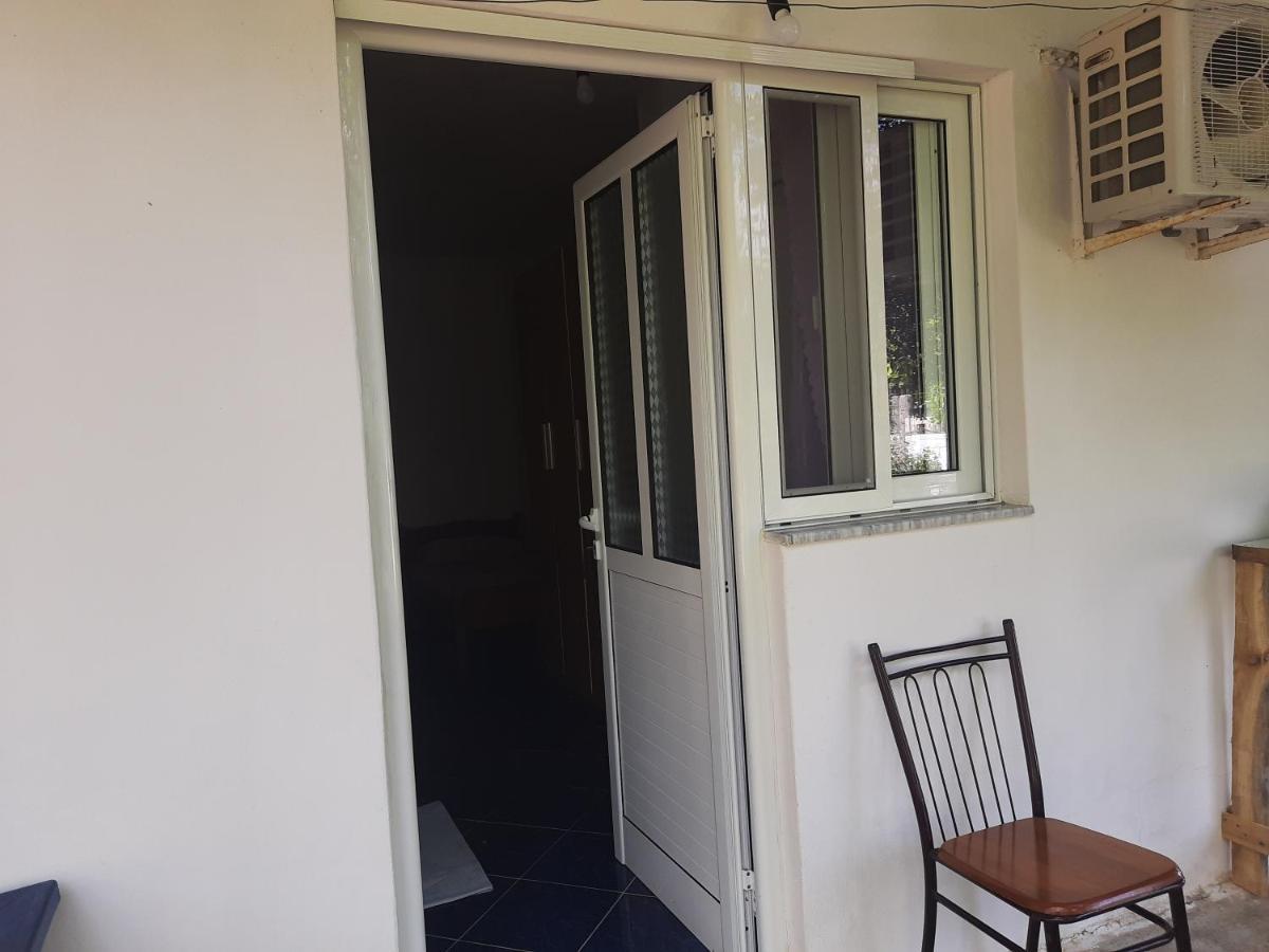 Hillside Apartments 보르쉬 외부 사진